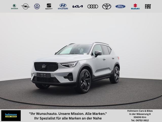 Volvo XC40 - 2.0 Black Edition Plus B4 Mild-Hybrid 197PS Automatik elektr. PanoDach R&uuml;ckf.Kamera PDC v+h ACC el.Heckklappe Harman/Kardon-Sound Klimaautomatik Sitzheizung Lenkradheizung Apple CarPlay Android Auto 20-LM