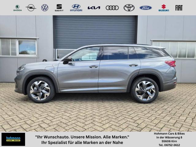 Skoda Kodiaq - Sportline 1.5 TSI 204PS PHEV DSG schwenkb. AHK elektr. PanoDach HUD Alcantara PDC v+h 360&deg;Kamera CANTON Sound Klimaautomatik Sitzheizung Lenkradheizung Navi Apple CarPlay Android Auto 2xKeyless 19"LM vollelektr. Reichweite 116KM