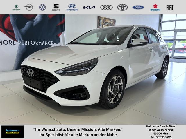 Hyundai i30 - GO 1.0 T-GDI 73 kW (100 PS) Toter-Winkel-Assistent, 2-Zonen-Klimaautomatik, PDC vorne und hinten, R&uuml;ckfahrkamera, LED-Scheinwerfer, Sitzheizung, Lenkradheizung, Navigationssystem, Radio mit DAB, Apple CarPlay, Android Auto, 16 Zoll Leichtmetallfelgen