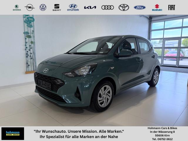 Hyundai i10 - GO 1.0 MT 46 kW (63 PS) Klimaanlage, Sitzheizung, Lenkradheizung, Navigationssystem, Radio, DAB, Bluetooth, Android Auto, Apple CarPlay, Rückfahrkamera, Einparkhilfe hinten, Fernlichtassistent, Lichtsensor, uvm.