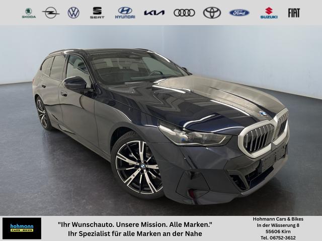 BMW 5er Touring - 520i M-Sport 190PS/140kW Steptronic +AHK +20" +MSportpaket +MSportfahrwerk +DrivingAssistantPlus +AdaptiveLED +HarmanKardon +DigitalKey +ParkAssist +Sitzhzg +WirelessCharging +Sonnenschutzverglasung +ShadowLine