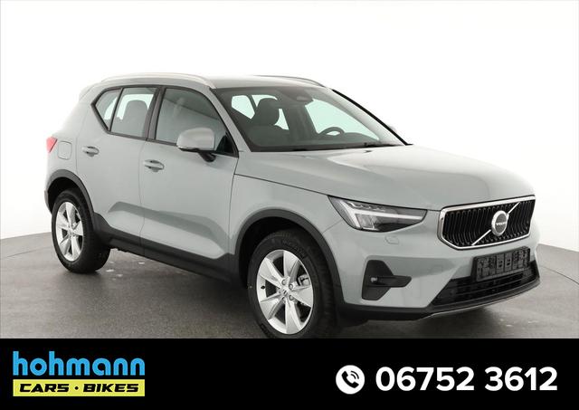 Volvo XC40 - Core 2WD B3 Mild-Hybrid Core, Navi, Thors Hammer, Winter, Kamera, el. Klappe