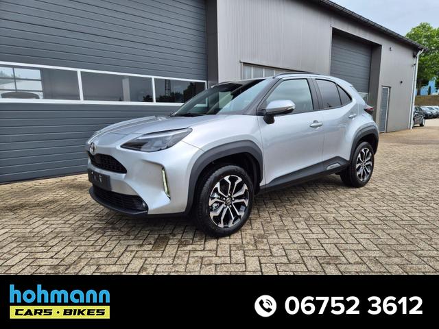 Toyota Yaris Cross - 1.5VVT-iE 130PS Automatik Teamplayer Klimaautomatik Sitzheizung Lenkradheizung PDC v+h Rückf.Kamera 17-LM abged.Scheiben 2xKeyless DAB+ Bluetooth Touchscreen Apple CarPlay Android Auto