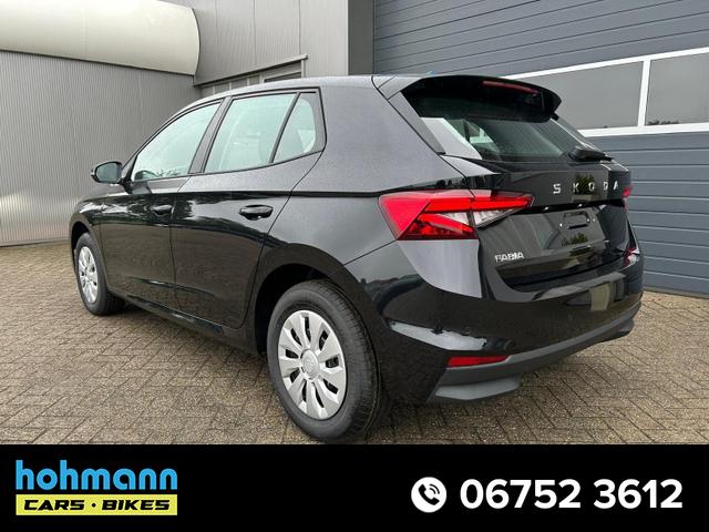 Skoda Fabia - 1.0 TSI 95PS Selection 5-türig Rückf.Kamera Parksensoren Sitzheizung Multifunktionslenkrad Klima Skoda-Radio Bluetooth Touchscreen Tempomat Nebelsch. Apple CarPlay + Android Auto