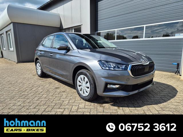 Skoda Fabia - 1.0 TSI 95PS Selection 5-türig Rückf.Kamera Parksensoren Sitzheizung Multifunktionslenkrad Klima Skoda-Radio Bluetooth Touchscreen Tempomat Nebelsch. Apple CarPlay + Android Auto