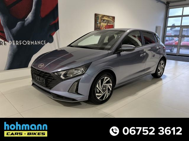 Hyundai i20 - Family 1.2i 58 kW (79 PS) Navigationssystem, Klimaautomatik, Sitzheizung, Lenkradheizung, Radio mit DAB, Apple CarPlay & Android Auto, Rückfahrkamera, Einparkhilfe hinten, Lichtsensor, Spurassistent, Fernlichtassistent, Verkehrszeichenassistent uvm.