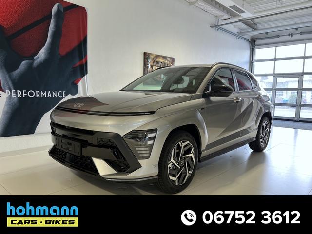 Hyundai KONA - N Line 1.0 T-GDI 2WD 88 kW (120 PS) Lenkradheizung, Sitzheizung, 2-Zonen-Klimaautomatik, 360° Übersichtskamera, Geschwindigkeitslimitassitent, Navigationssystem, DAB, Apple CarPlay, Android Auto, 18 Zoll Leichtmetallfelgen, uvm.
