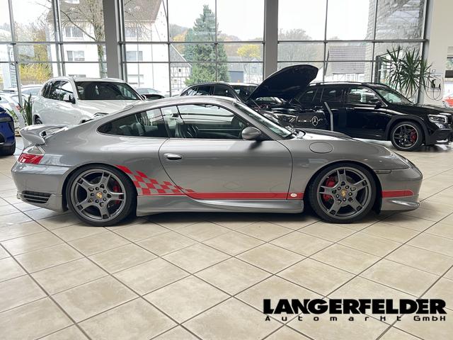 Porsche 911 Carrera 4 S 