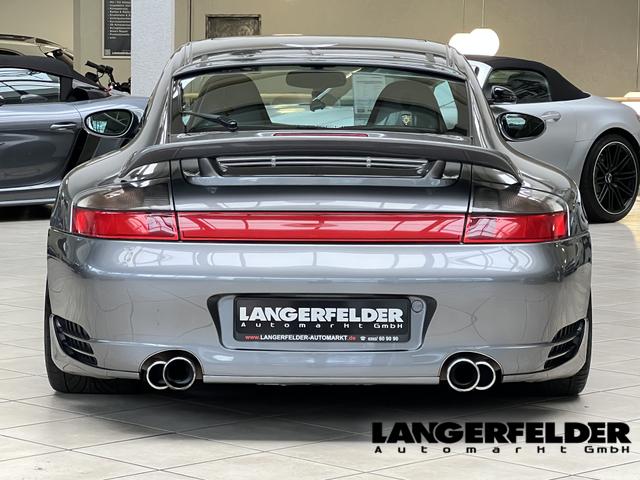 Porsche 911 Carrera 4 S 