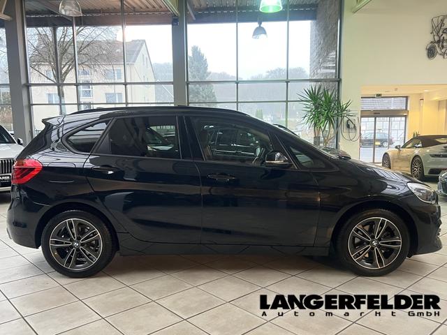 BMW 2er Active Tourer 220i - Sport Line 