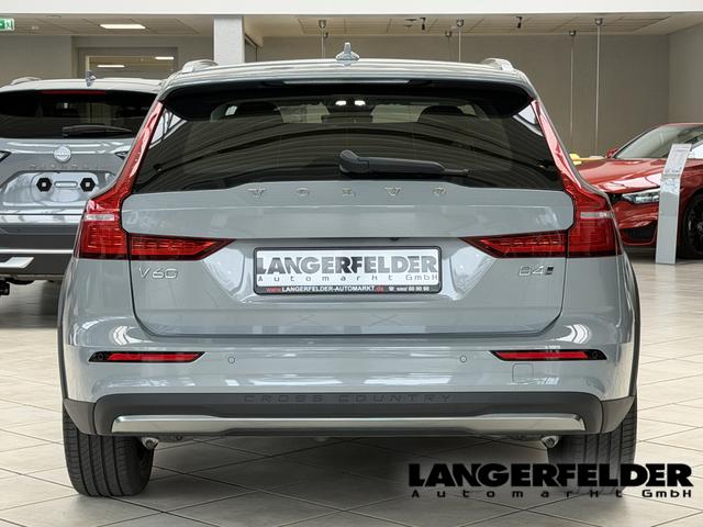 Volvo V60 Cross Country V 60 B4 AWD Plus 