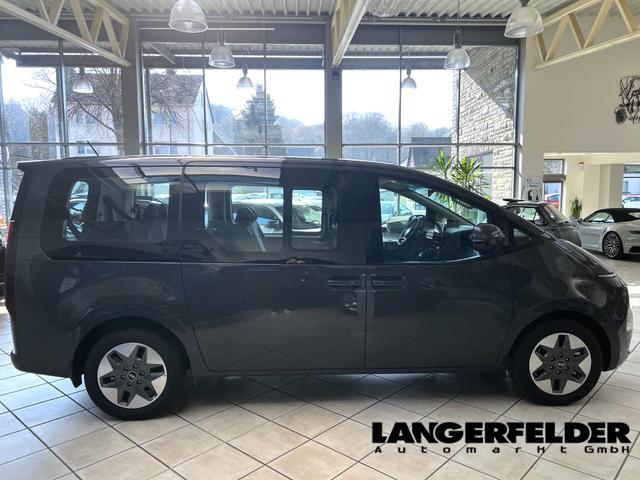 Hyundai Staria 1.6 T-GDI Hybrid 