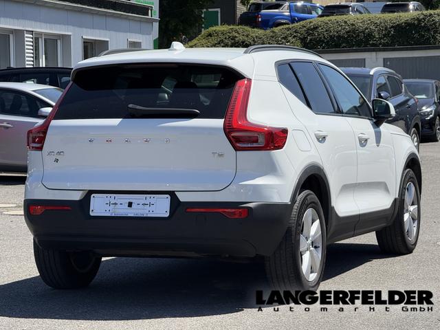 Volvo XC40 XC 40 T2 2WD Momentum Core 