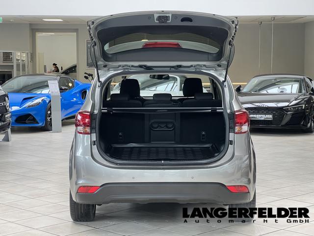 Kia Carens 1.6 GDI Dream Team Edition 