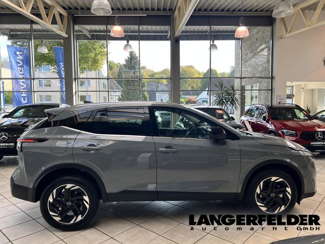Nissan Qashqai 1.3 AT MHEV N-Connecta P.dach Comf.P Navi LED T.Leder Klimauto shzg s.key AVM alu18 Prvcy 