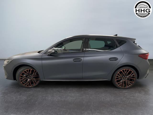 Beispielbilder, ggf. teilweise mit Sonderausstattung