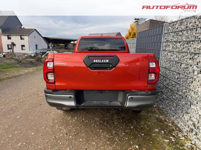 Toyota Hilux Extra Cab 2.8 D-4D AT 4WD Invincible Orange 