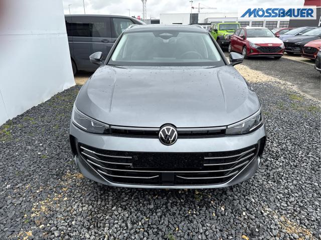 Volkswagen / Passat Variant / Weiß / / / 