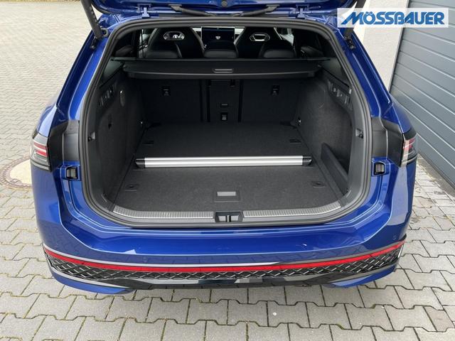 Volkswagen Passat Variant R-Line 2,0 TDI DSG 4Motion 142KW Signature 