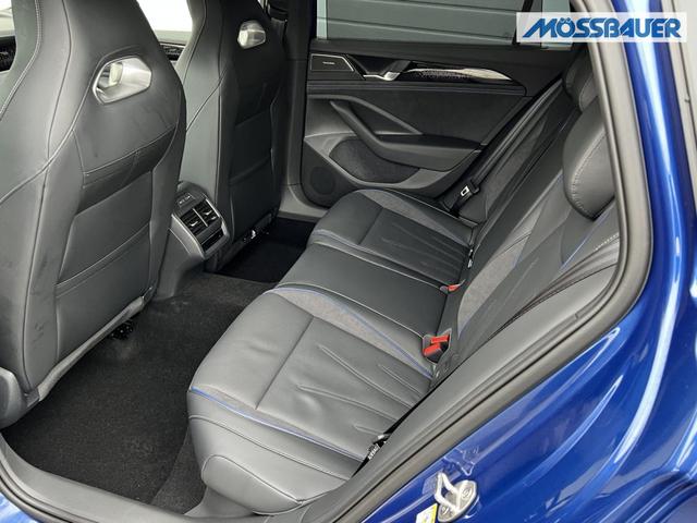 Volkswagen Passat Variant R-Line 2,0 TDI DSG 4Motion 142KW Signature 