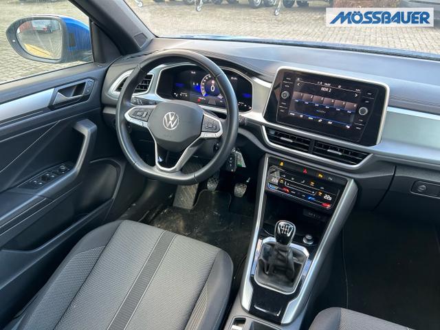 Volkswagen / T-Roc Cabriolet / Blau / / / Cabriolet 1.5 TSI / Windschott 