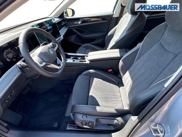 Volkswagen / Passat Variant / / / / DSG+NAVI+MATRIX+MASSAGE+ACC+KAMERA