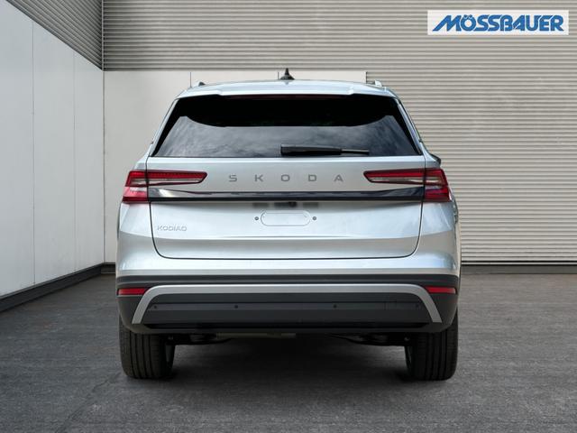 Skoda / Kodiaq / Silber / / / DSG+AHK+EL. HECKKL.+NAVI+ACC+KAMERA+19 LM