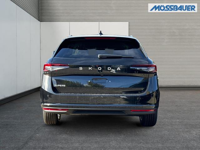 Skoda / Superb Combi / / / / AHK+NAVI+KAM+EL.HECKKL.+KESSY