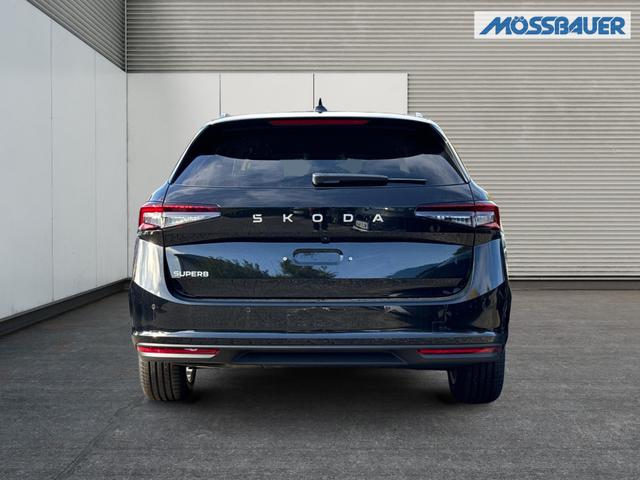 Skoda / Superb Combi / / / / AHK+NAVI+KAM+EL.HECKKL.+KESSY