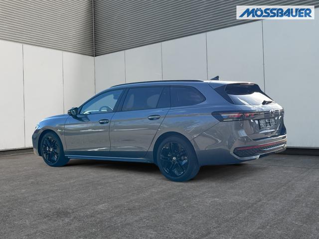 Volkswagen / Passat Variant / Grau / / / 4WD+DSG+AHK+NAVI+HEAD-UP+MATRIX+ACC+BLACK