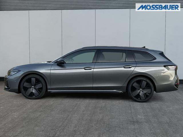 Volkswagen / Passat Variant / Grau / / / AHK+PANO+NAVI+Head-UP+Matrix-LED+ACC