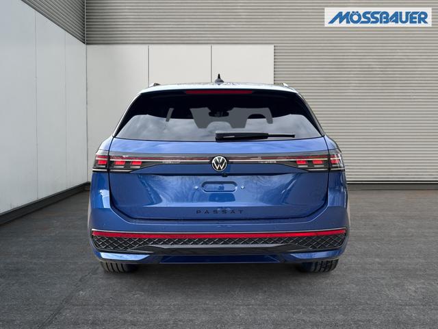 Volkswagen / Passat Variant / Blau / / / 4WD+BLACK+PANO+AHK+DCC+MATRIX+HARMAN