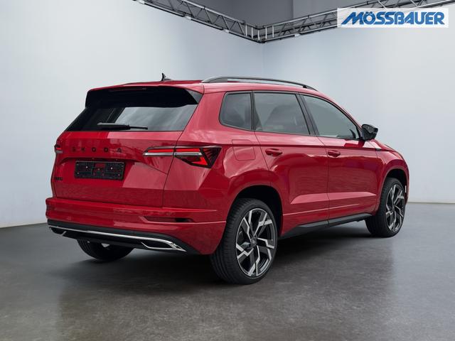 Neue Skoda Karoq Sportline top Austastung 