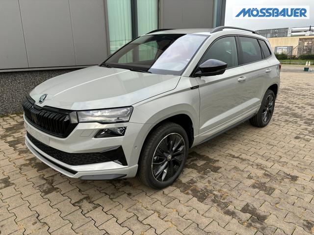 Skoda Karoq Selection Angebot f. Menschen mit Behinderung ab 50%! 1.0 TSI 115PS, 16"Alu, Climatronic, Dachreling, M-Lederlenkrad, LED-Scheinwerfer, Tempomat, Parksensoren hinten, Virtual Cockpit 8", SunSet, Infotainment 8" + Wireless SmartLink 