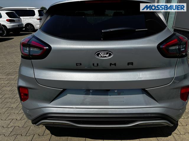 Ford Puma ST-Line 1.0 EcoBoost 125PS AUTOMATIK, SOLAR-SILVER Metallic, RESERVERAD, 17" Alu, NAVIGATION, Klimaautomatik, Privacy-Glas, Parksensoren hinten, Rückfahrkamera, Tempomat, Sportfahrwerk 