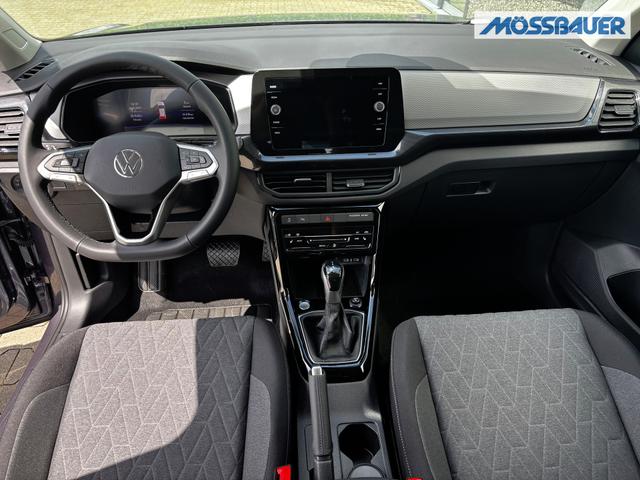 Volkswagen T-Cross LIFE 1.5 TSI 150PS DSG/AUTOMATIK, Rauch-Grau-Metallic, Parksensoren hinten, Rückfahrkamera, Privacy-Glas, Sitzheizung, Climatronic, IQ LIGHT MATRIX-LED, Radio Ready2Discover+App-Connect, 17" Alu, KEYLESS, Lendenwirbelstützen vorn, M-Lederlenkrad, Dachreling 
