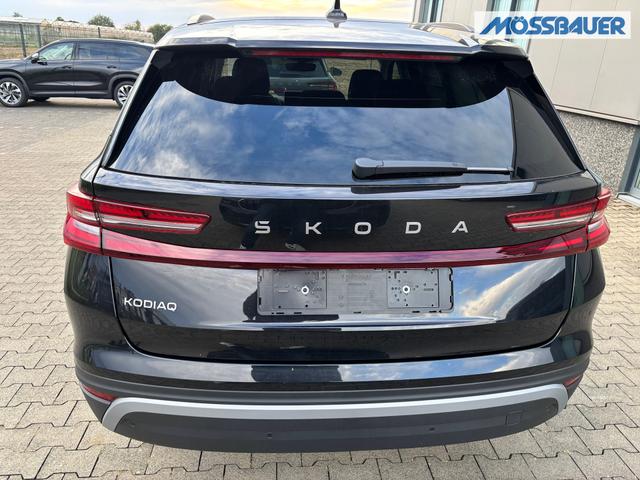 Skoda Kodiaq Selection 1.5 TSI mHEV 150PS DSG, 3J. Garantie, STANDHEIZUNG, 19" Alu, MATRIX-LED, NAVI 13", Alarm, Anhängerkupplung, Elektr. Heckklappe, ACC, 3Z-Climatronic, KESSY, Sitzheizung, Parksensoren v/h, Kamera, Fahrersitz elektr/Memory, Lederlenkrad beheizt, Virtual Coc 