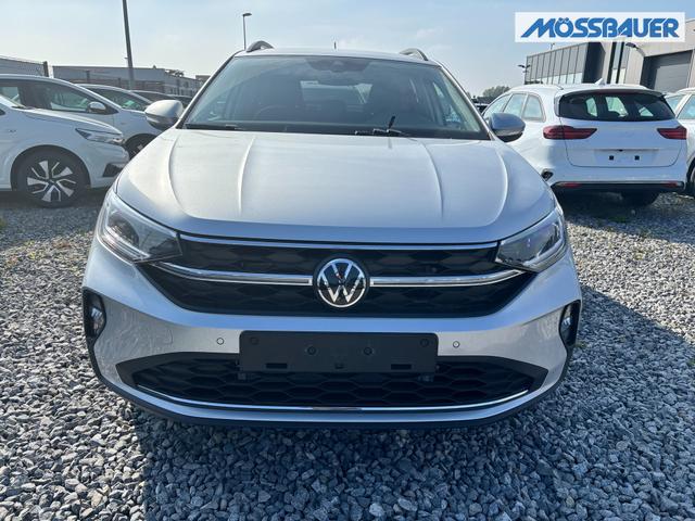 Volkswagen Taigo LIFE 1.5 TSI 150PS DSG/AUTOMATIK, Silber-Metallic, 17" Alu Aberdeen, MATRIX-LED, Sitzheizung, Climatronic, Parksensoren vorn/hinten, Rückfahrkamera, Radio Ready2Discover + Wireless App-Connect, Keyless Access, Licht-/Sicht, Privacy-Glas, M-Lederlenkrad 