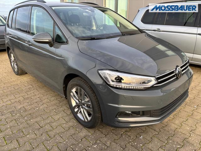 Volkswagen Touran Comfortline 1.5 TSI 150 PS Klima, Parksensoren vo/hi, ACC-Tempomat, Nebelscheinwerfer, Radio Ready2Discover 8", M-Lederlenkrad, Abgedunkelte Scheiben, Dachreling, Digital Cockpit 8" 