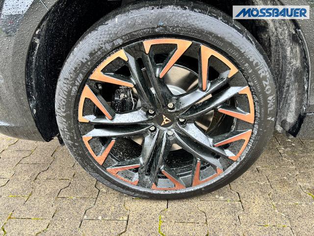 Cupra Terramar VZ 2.0 TSI 265PS DSG 4DRIVE(ALLRAD), 5J Garantie, 20" Alu HADRON, AHK SCHWENKBAR, MATRIX-LED, NAVI 12,9", INTERIOR MOON-LIGHT, Elektr. Heckklappe, 3Z-Climatronic, DCC, ACC, Alarm, Kessy, Privacy-Glas, PDC v/h, TOP-VIEW-Kamera, M-Lederlenkrad beheizt, HEAD-UP 