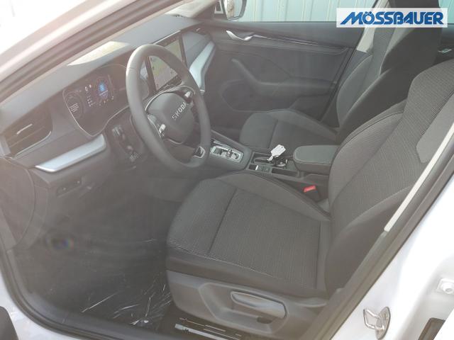 Skoda / Octavia Combi / Weiß / / / , Beispielbilder, ggf. teilweise mit Sonderausstattung