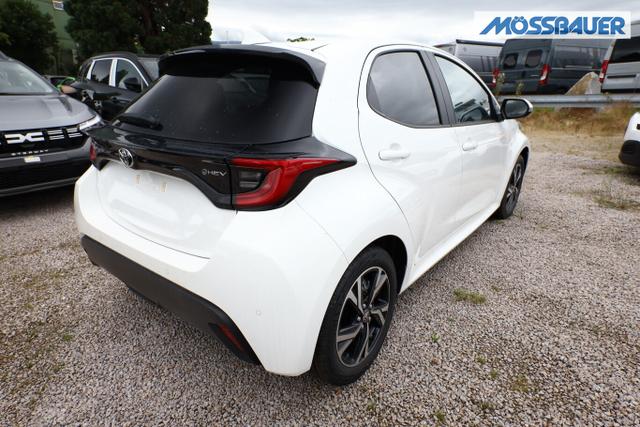 Toyota Yaris LED DigiC Privacy ACC Kam 16"LM CarPlay 