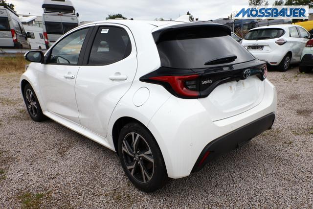 Toyota Yaris LED DigiC Privacy ACC Kam 16"LM CarPlay 