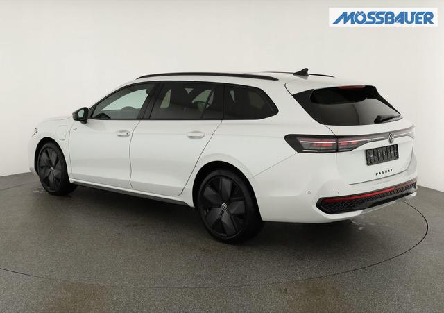 Volkswagen Passat Variant 1.5 TSI eHybrid 200 kW R-Line Black, Pano, AHK, AreaView, 19-Zoll 