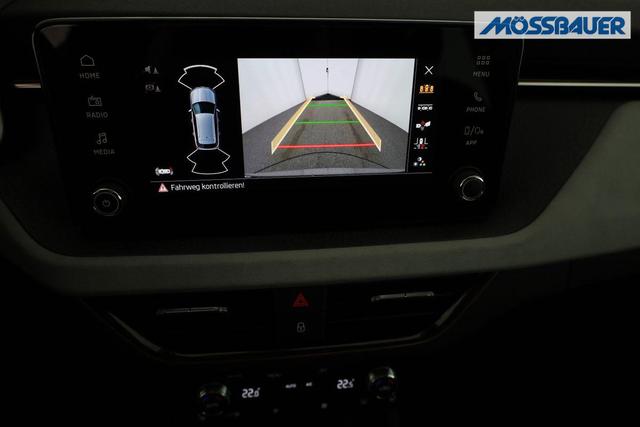 Skoda Kamiq Selection 1.0 TSI DSG 130 Jahre, AHK, LED, Side, ACC, Kamera, el. Klappe, Winter, 17-Zoll 