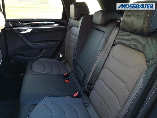 Volkswagen Touareg 3.0 TDI 210 kW 4Motion R-Line V6 UPE 113.880 € 