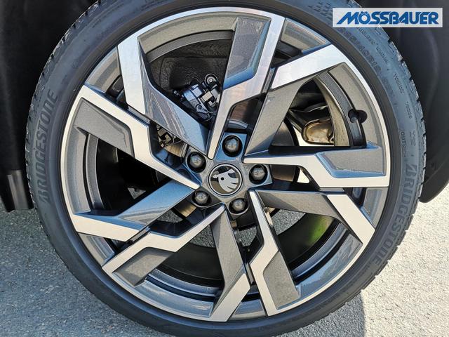 Skoda Karoq Sportline 2.0TDI DSG 4x4 AHK Matrix Pano Sound Leder 19 Zoll 