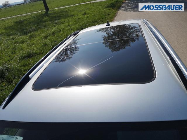 Skoda Karoq Sportline 2.0TDI DSG 4x4 AHK Matrix Pano Sound Leder 19 Zoll 