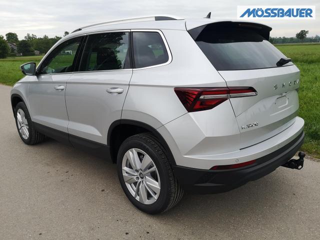 Skoda Karoq Selection 1.5 TSI DSG GV5 AHK 17 Ladeb 
