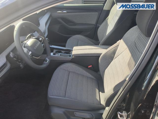 Skoda Superb Combi Selection AHK+NAVI+KAM+EL.HECKKL... 2.0 TDI DSG 